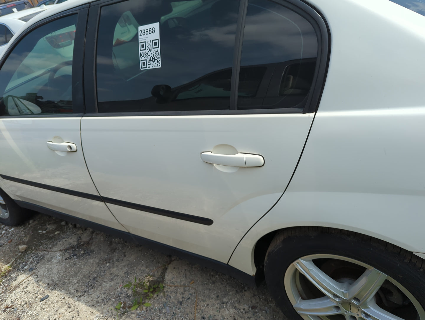 2004-2005 Chevrolet Malibu Driver Rear Door Oem - Oemusedautoparts1.com