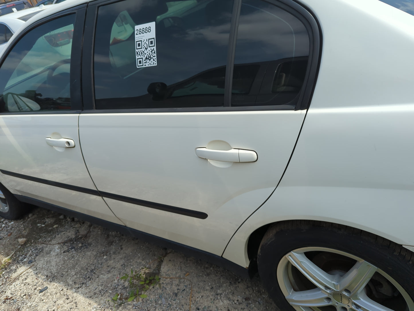2004-2005 Chevrolet Malibu Driver Rear Door Oem - Oemusedautoparts1.com