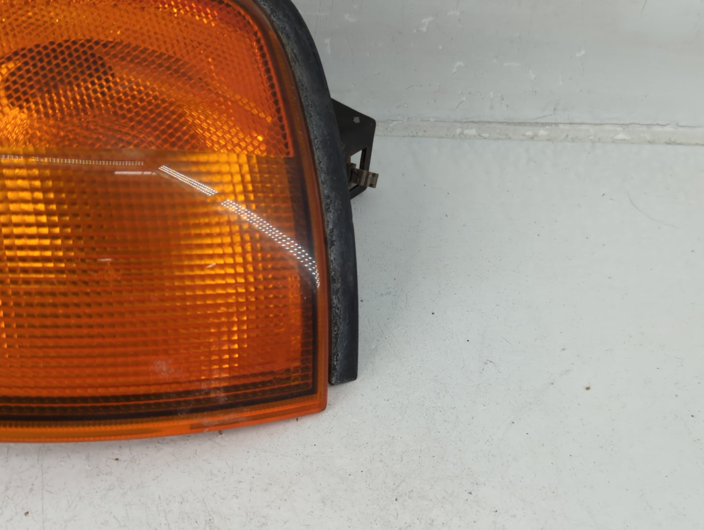 2004-2008 Chevrolet Malibu Tail Light Assembly Passenger Right OEM P/N:1138 16531138A Fits Fits 2004 2005 2006 2007 2008 OEM