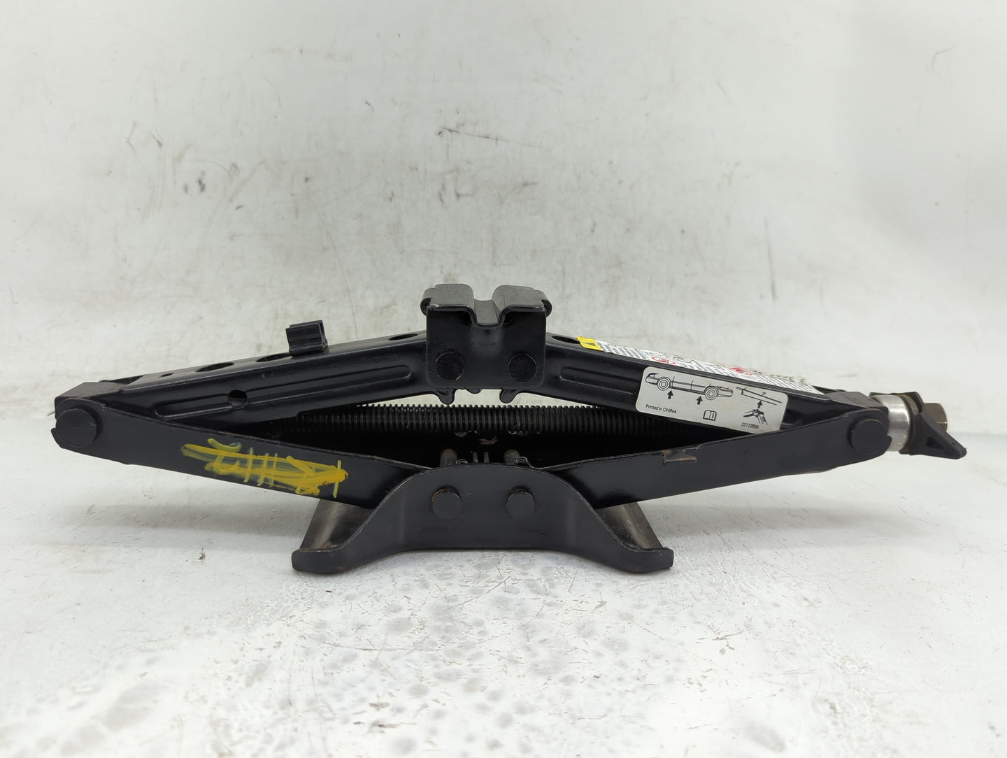 2004 Chevrolet Malibu Spare Scissor Car Jack - Oemusedautoparts1.com