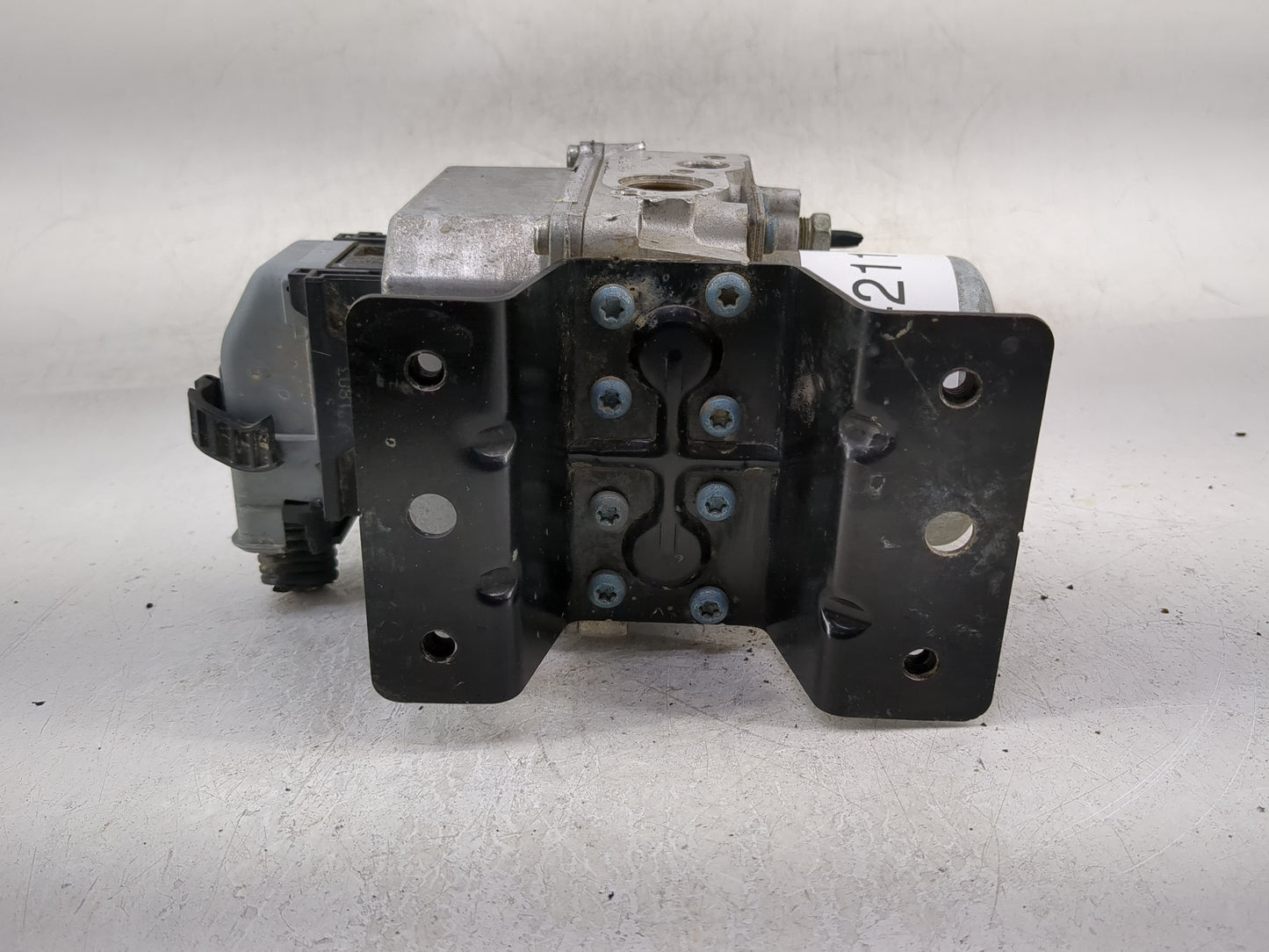2004-2008 Chevrolet Malibu ABS Pump Control Module Replacement P/N:25804723 Fits Fits 2004 2005 2006 2007 2008 OEM Used Auto