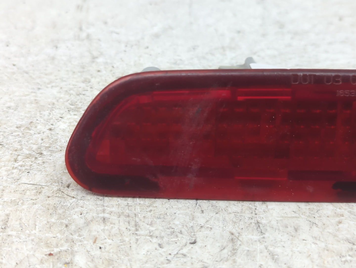 2004 Chevrolet Malibu Third Brake Light Tail Light Fits OEM Used Auto Parts - Oemusedautoparts1.com