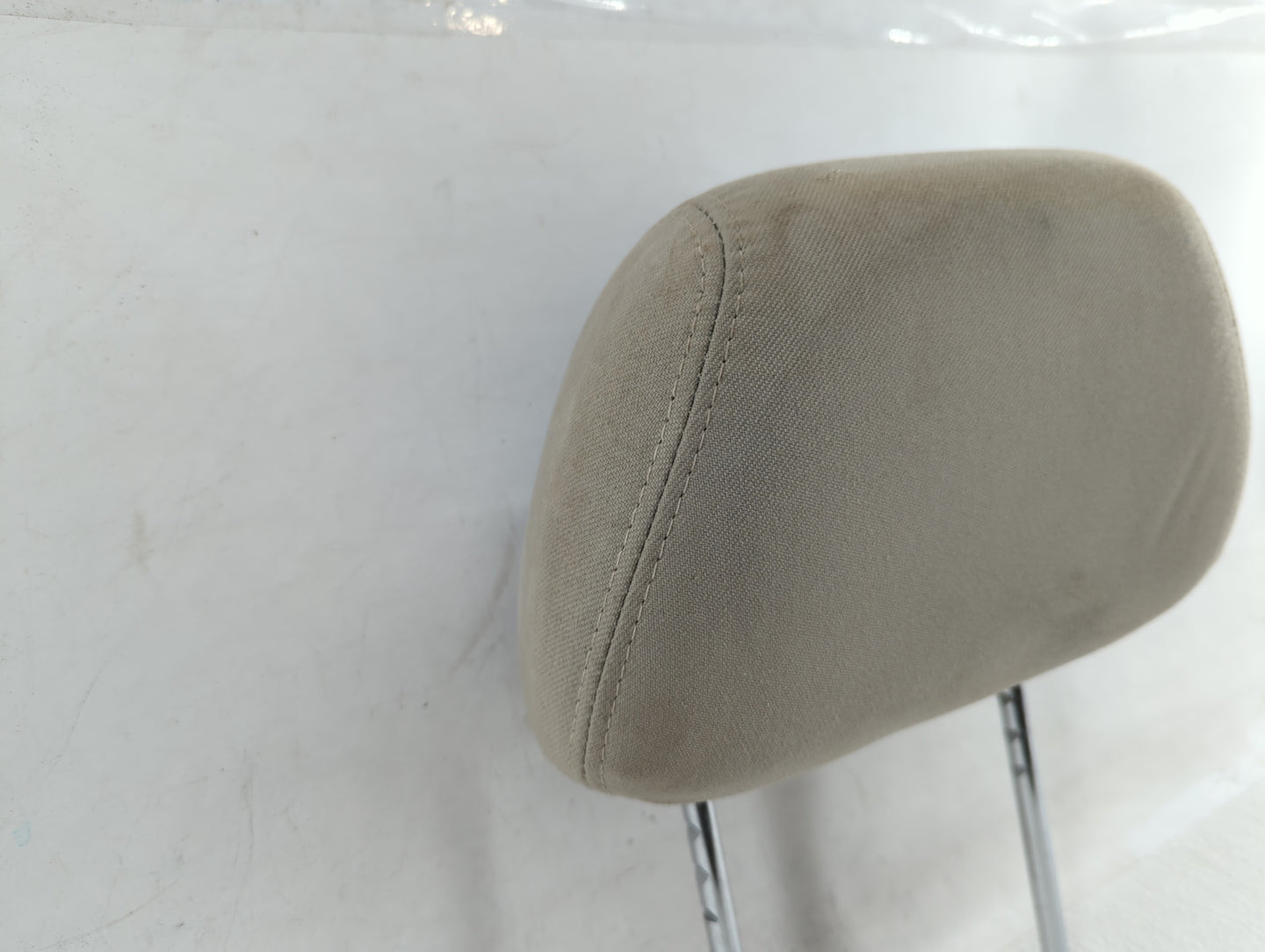2004 Chevrolet Malibu Headrest Head Rest Rear Seat Fits OEM Used Auto Parts - Oemusedautoparts1.com