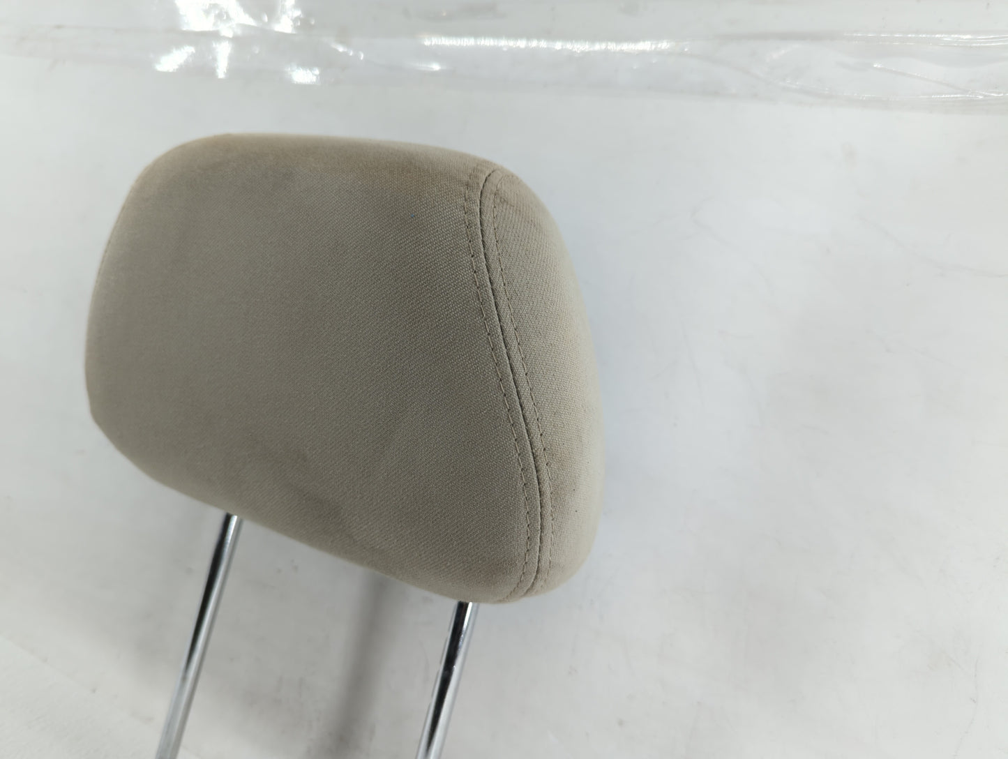 2004 Chevrolet Malibu Headrest Head Rest Rear Seat Fits OEM Used Auto Parts - Oemusedautoparts1.com