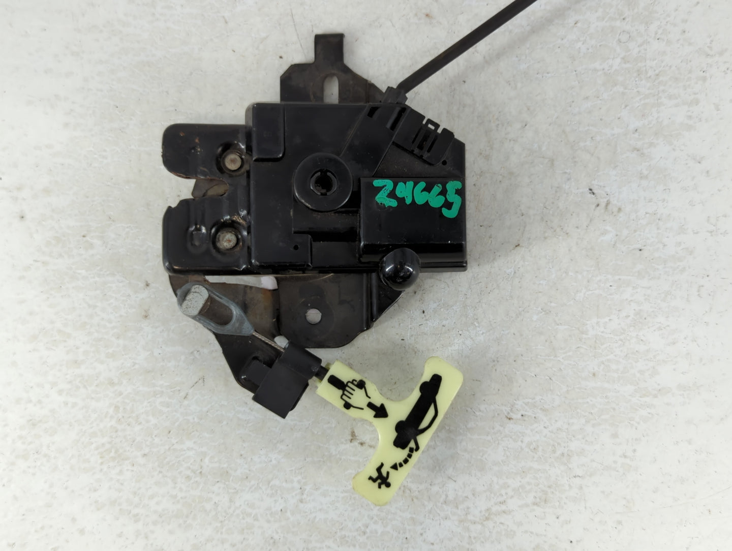 2004 Chevrolet Malibu Front Right Passenger Lock Actuator - Oemusedautoparts1.com