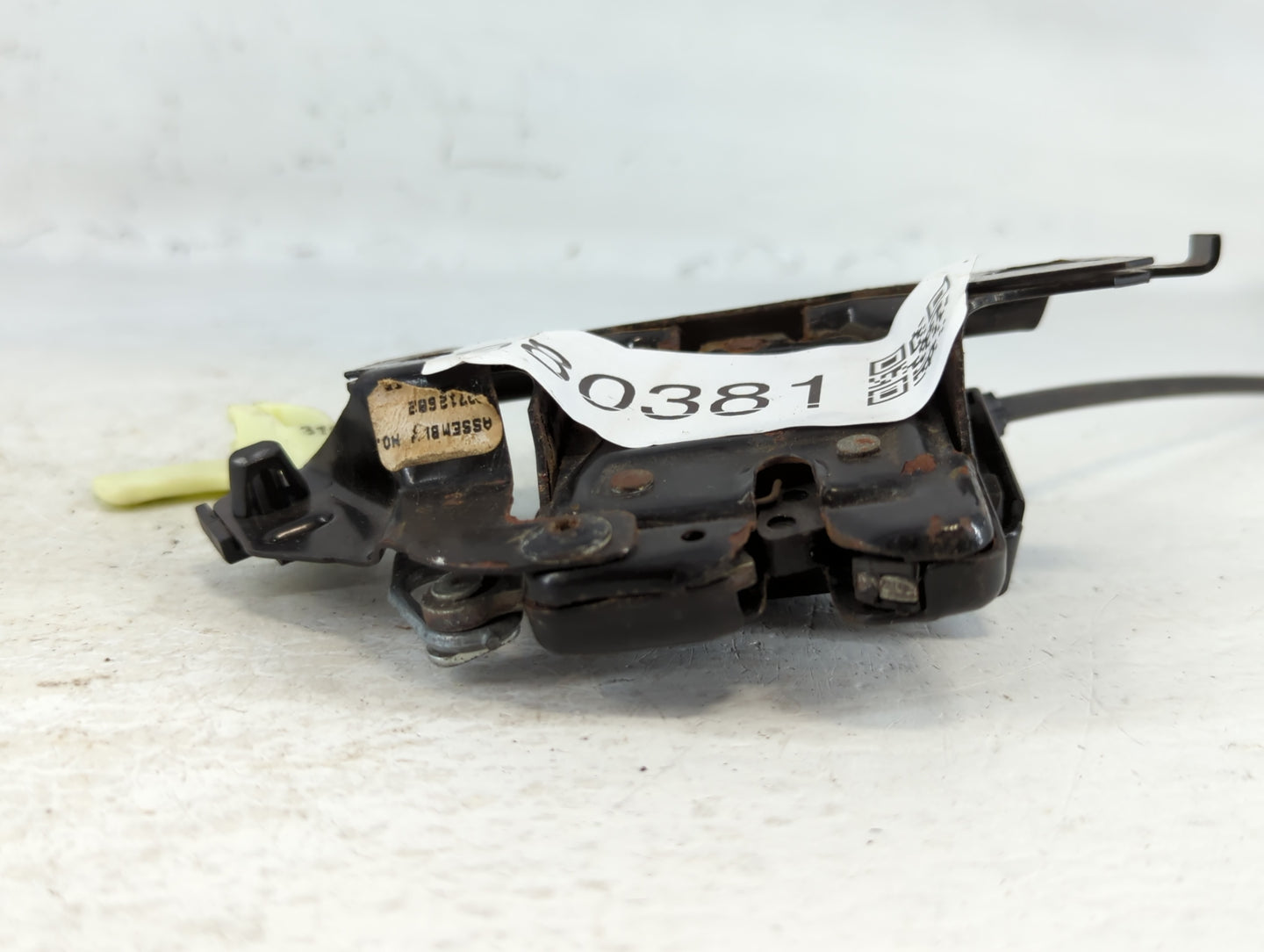 2004 Chevrolet Malibu Front Right Passenger Lock Actuator - Oemusedautoparts1.com