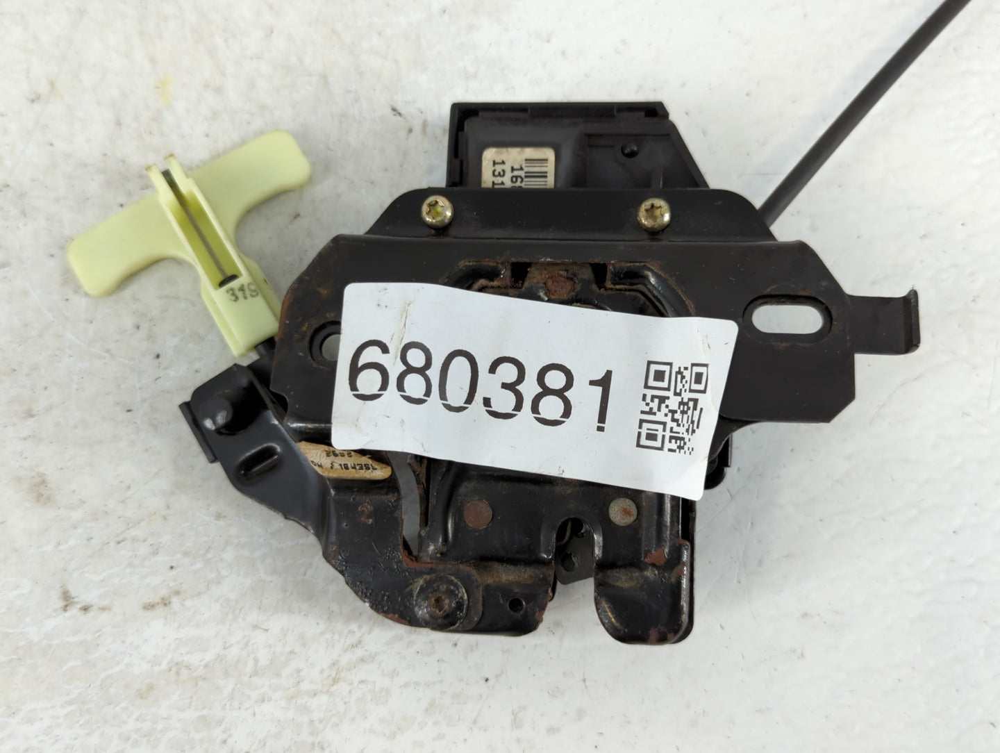 2004 Chevrolet Malibu Front Right Passenger Lock Actuator - Oemusedautoparts1.com