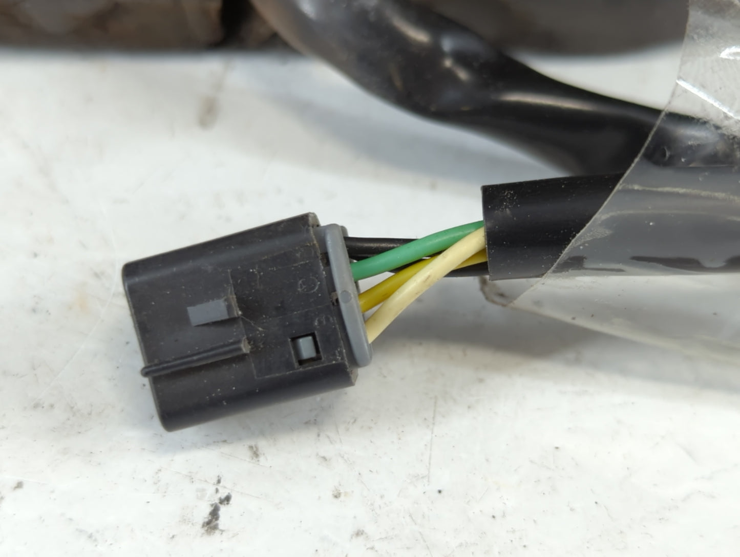 2004-2005 Chevrolet Malibu Driver Side View Mirror - Left Door Mirror OEM Used - Oemusedautoparts1.com