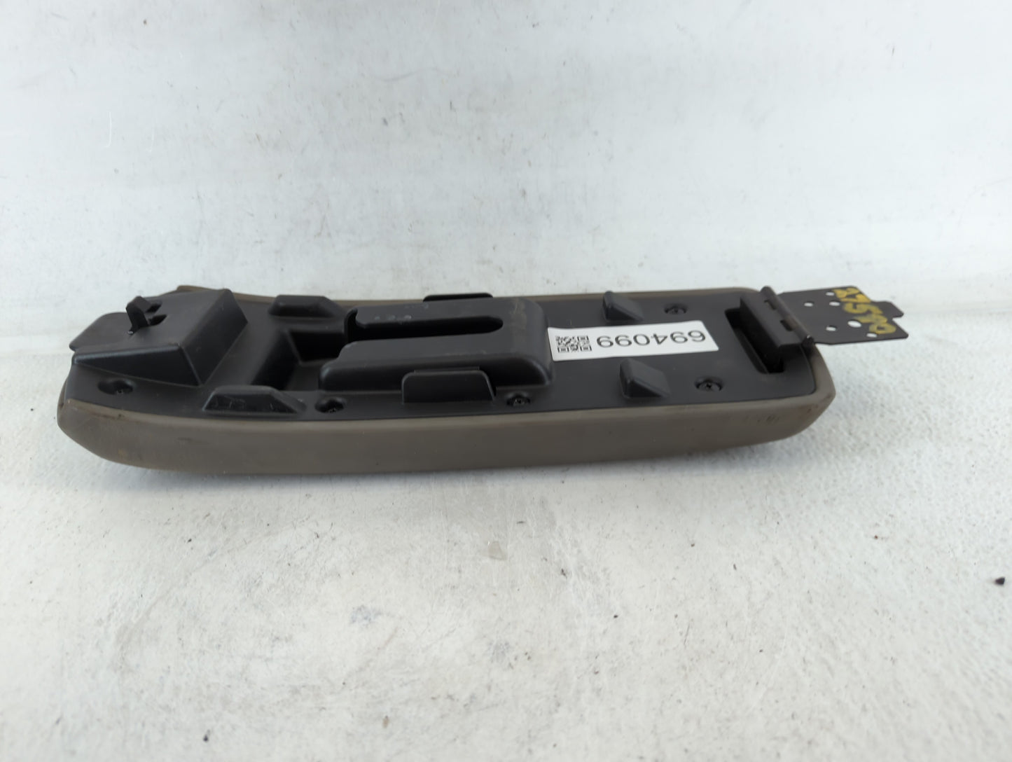 2004 Chevrolet Malibu Center Console Armrest Cover Lid Fits OEM Used Auto Parts - Oemusedautoparts1.com