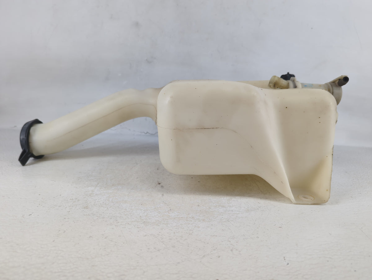 2004 Chevrolet Malibu Radiator Coolant Overflow Expansion Tank Bottle 701060 - Oemusedautoparts1.com