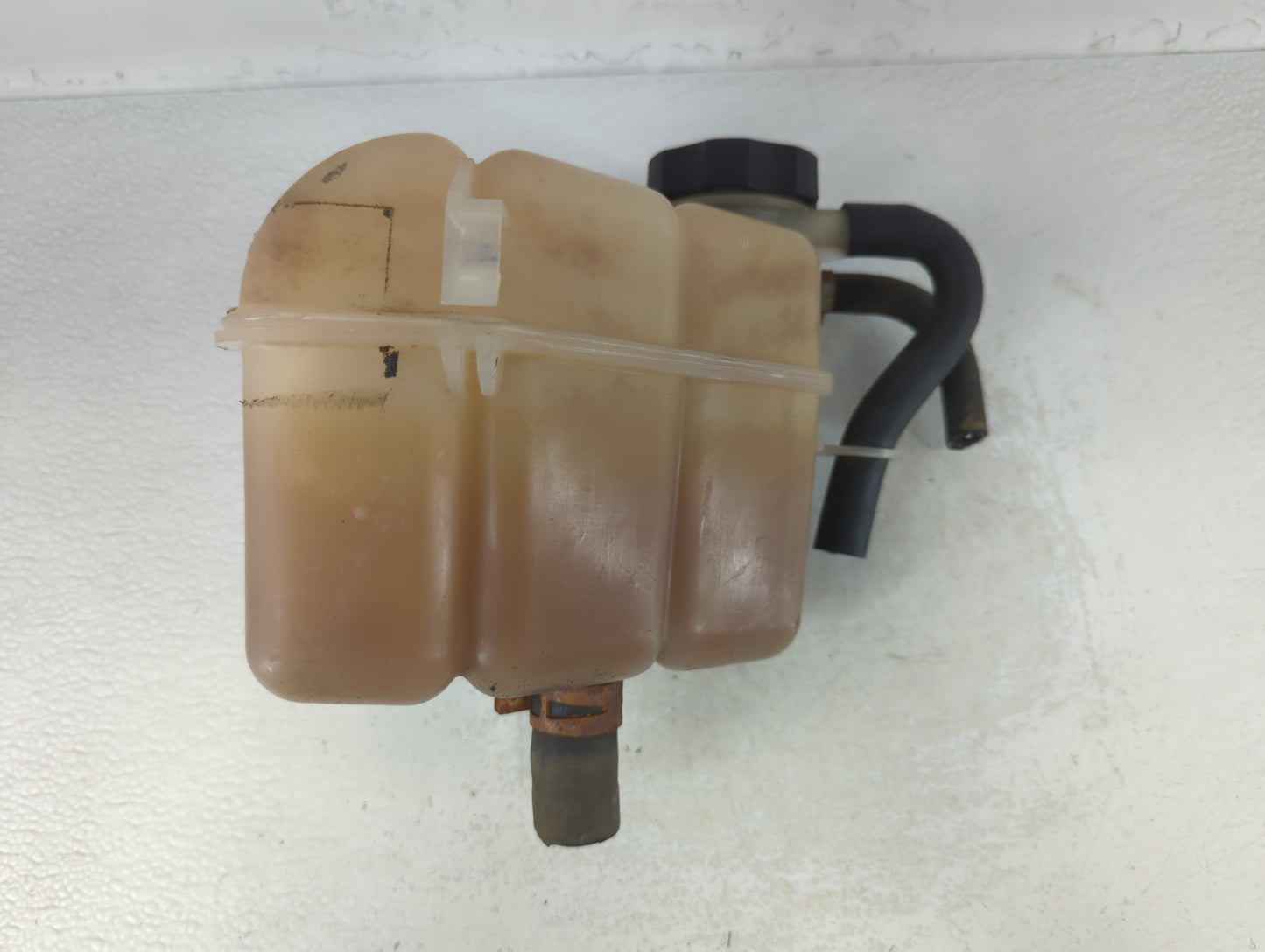 2004 Chevrolet Malibu Radiator Coolant Overflow Expansion Tank Bottle - Oemusedautoparts1.com