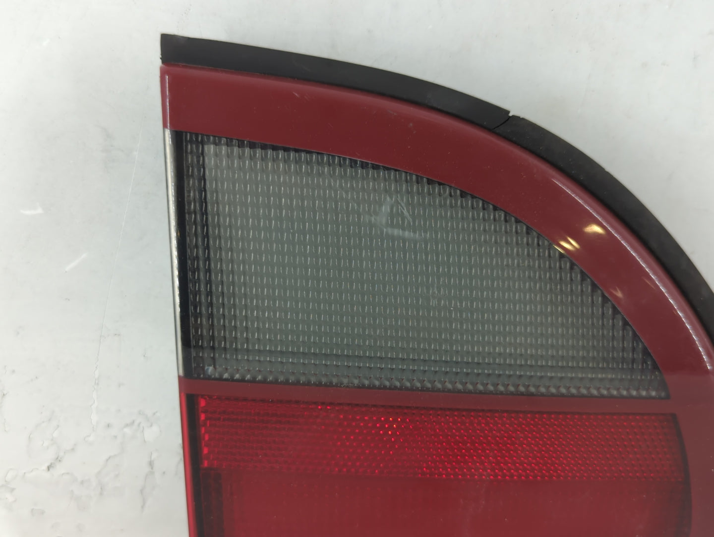 1997-2005 Chevrolet Malibu Tail Light Assembly Passenger Right OEM P/N:22605915 Fits OEM Used Auto Parts - Oemusedautoparts1