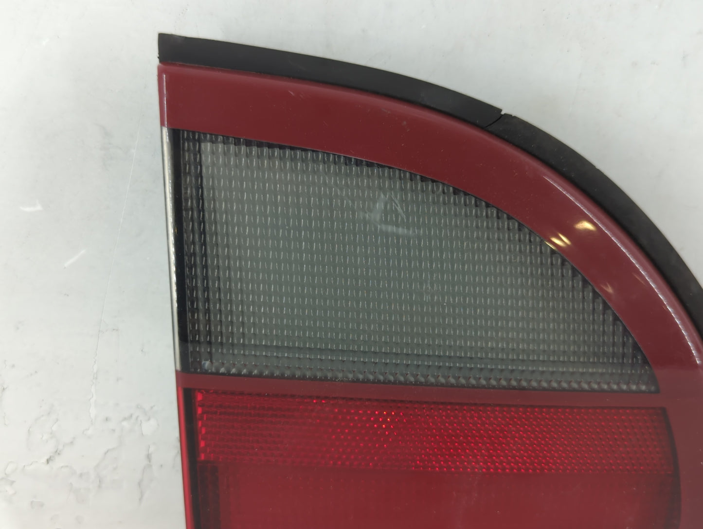 1997-2005 Chevrolet Malibu Tail Light Assembly Passenger Right OEM P/N:22605915 Fits OEM Used Auto Parts - Oemusedautoparts1