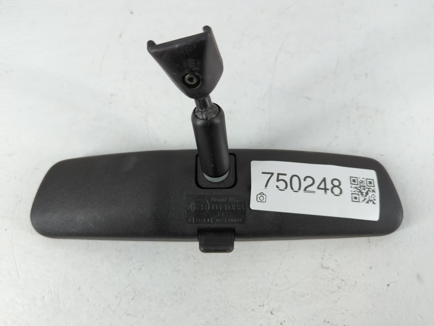 1997-2012 Chevrolet Malibu Interior Rear View Mirror Replacement OEM P/N:E8011083 Fits OEM Used Auto Parts - Oemusedautopart