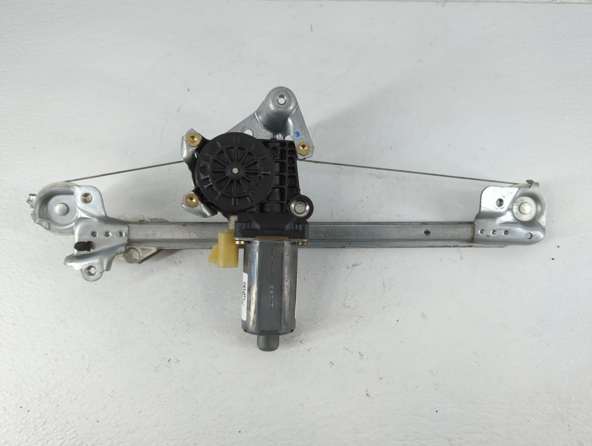 1997-2005 Chevrolet Malibu Used Window Regulator Right Passenger Rear - Oemusedautoparts1.com