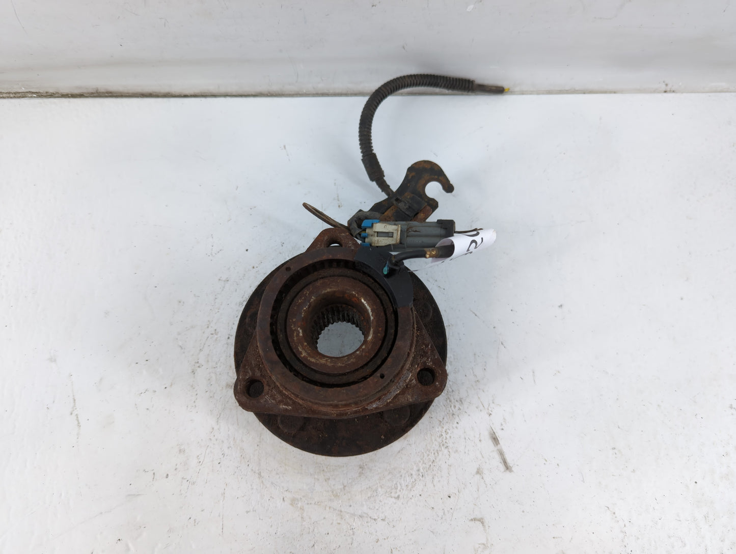 2004-2011 Chevrolet Malibu Driver Front Wheel Hub Oem - Oemusedautoparts1.com