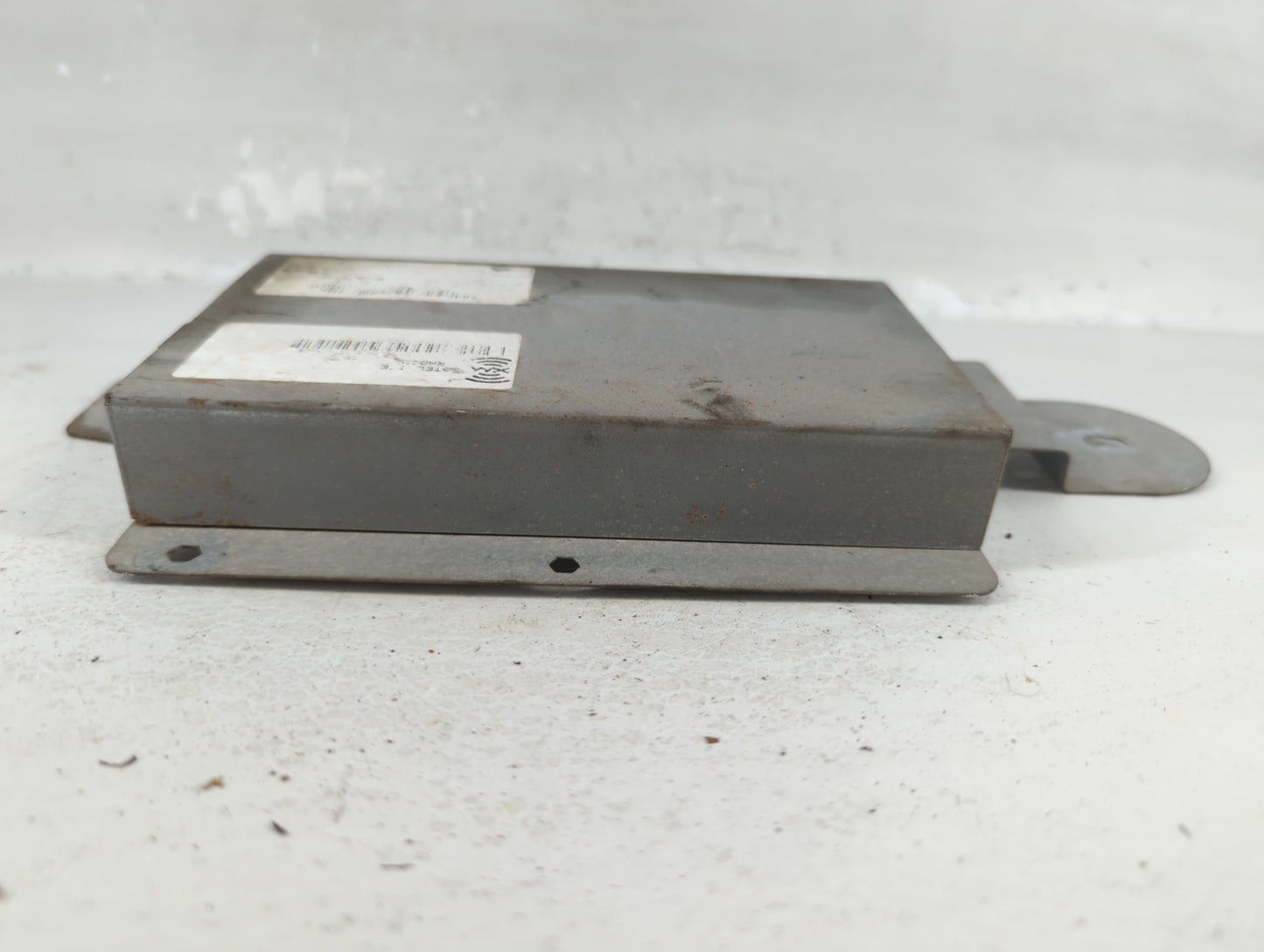 2004-2005 Chevrolet Monte Carlo Radio AM FM Cd Player Receiver Replacement P/N:10341811 Fits Fits 2003 2004 2005 OEM Used Au