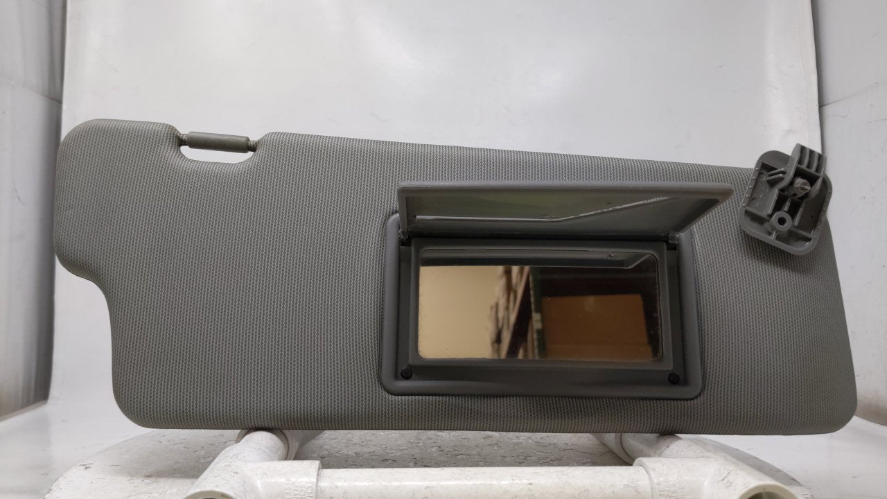 2004 Chevrolet Optra Sun Visor Shade Replacement Passenger Right Mirror Fits OEM Used Auto Parts - Oemusedautoparts1.com