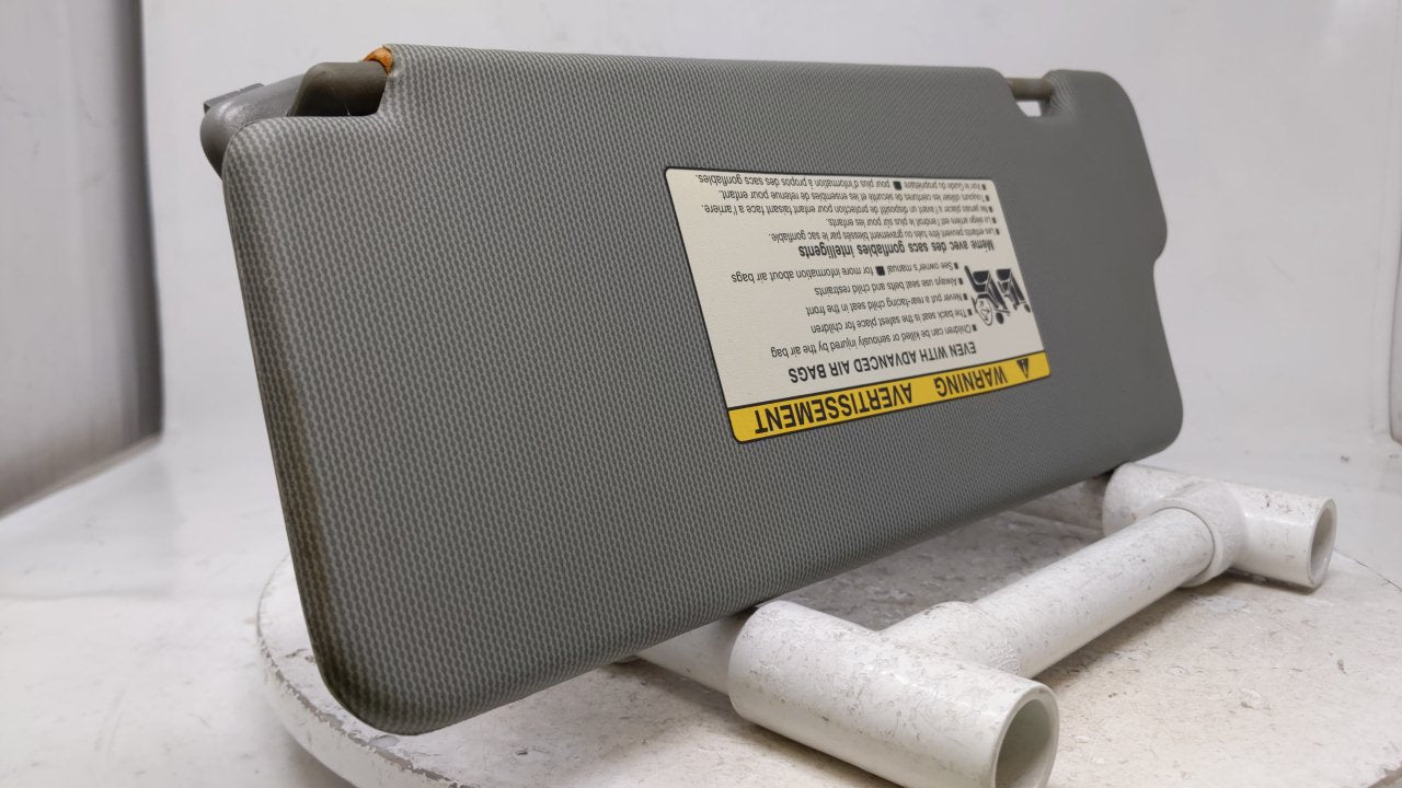 2004 Chevrolet Optra Sun Visor Shade Replacement Passenger Right Mirror Fits OEM Used Auto Parts - Oemusedautoparts1.com