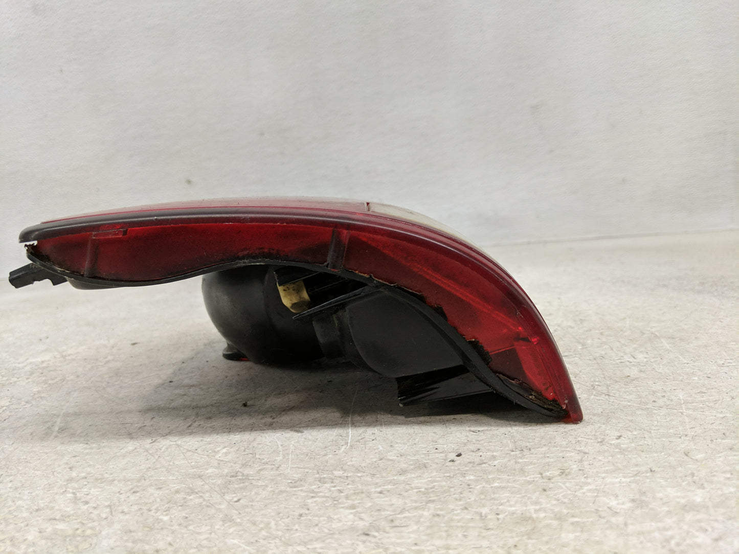 2004 Chevrolet S10 Tail Light Assembly Driver Left OEM P/N:16516093 Fits Fits 1995 1996 1997 1998 1999 2000 2001 2002 2003 2