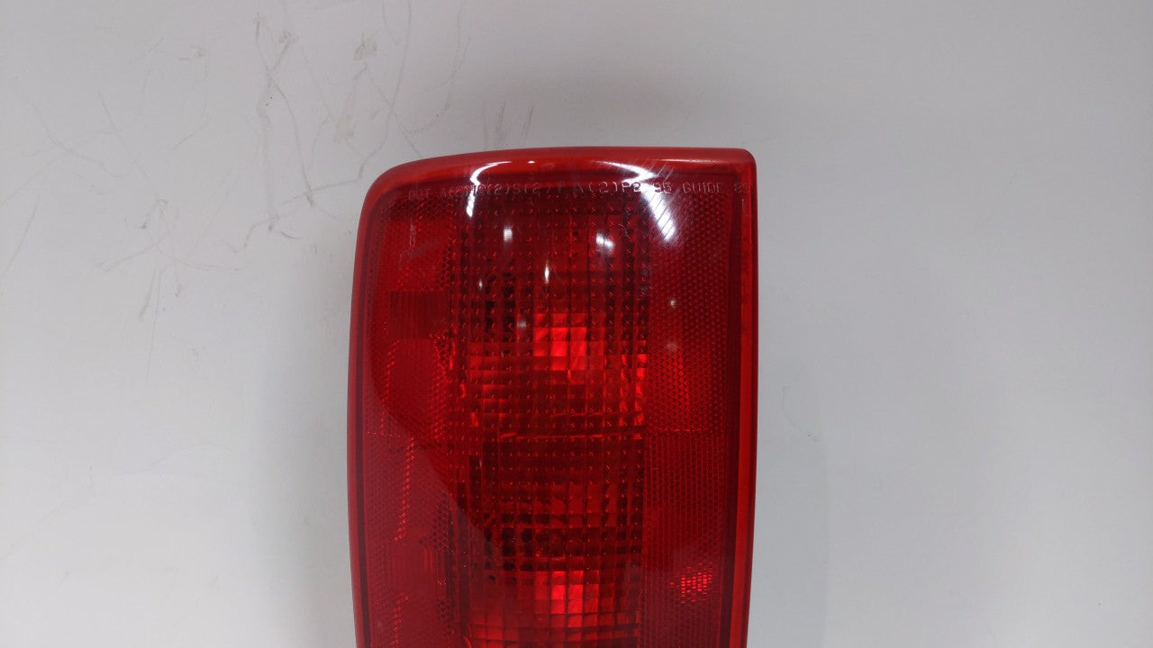 2004 Chevrolet S10 Tail Light Assembly Driver Left OEM P/N:16518499 15113579 Fits OEM Used Auto Parts - Oemusedautoparts1.co