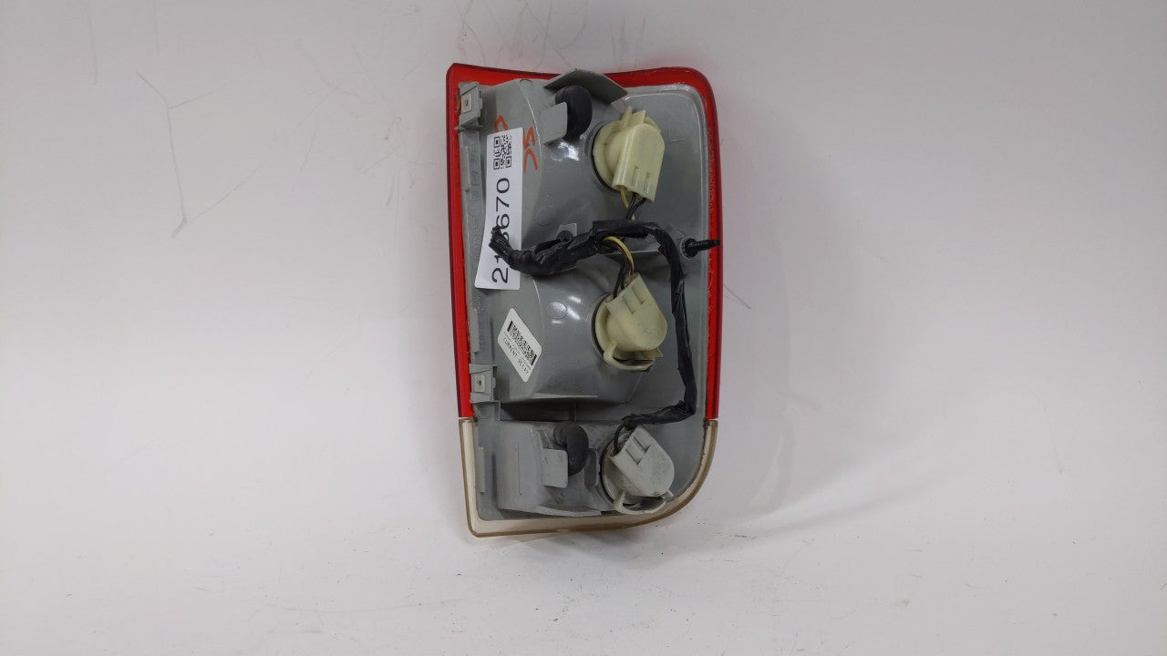 2004 Chevrolet S10 Tail Light Assembly Driver Left OEM P/N:16518499 15113579 Fits OEM Used Auto Parts - Oemusedautoparts1.co