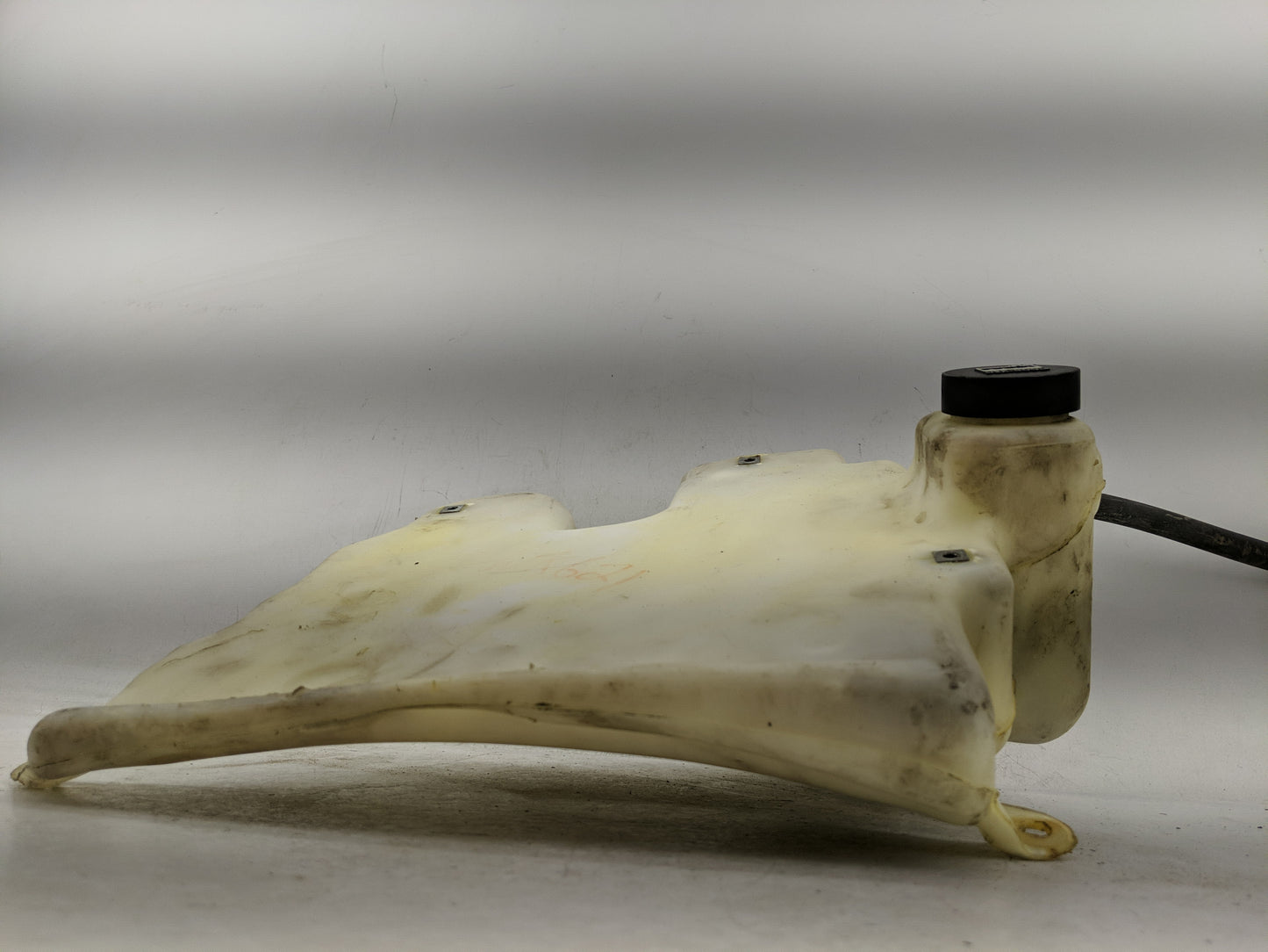 Chevrolet S10 Blazer Radiator Coolant Overflow Expansion Tank Bottle - Oemusedautoparts1.com