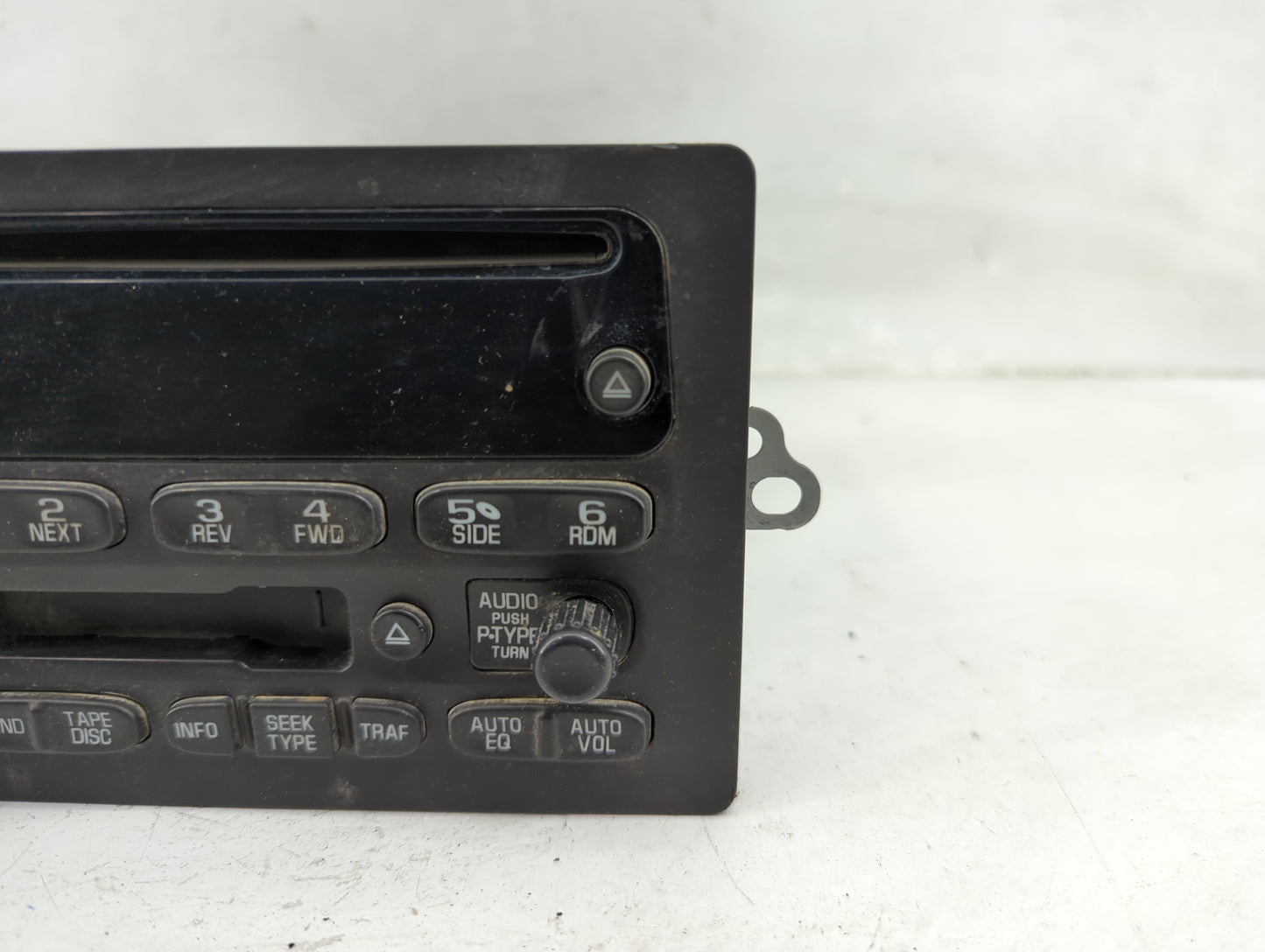 2004 Chevrolet S10 Blazer Radio AM FM Cd Player Receiver Replacement P/N:15104156 Fits OEM Used Auto Parts - Oemusedautopart