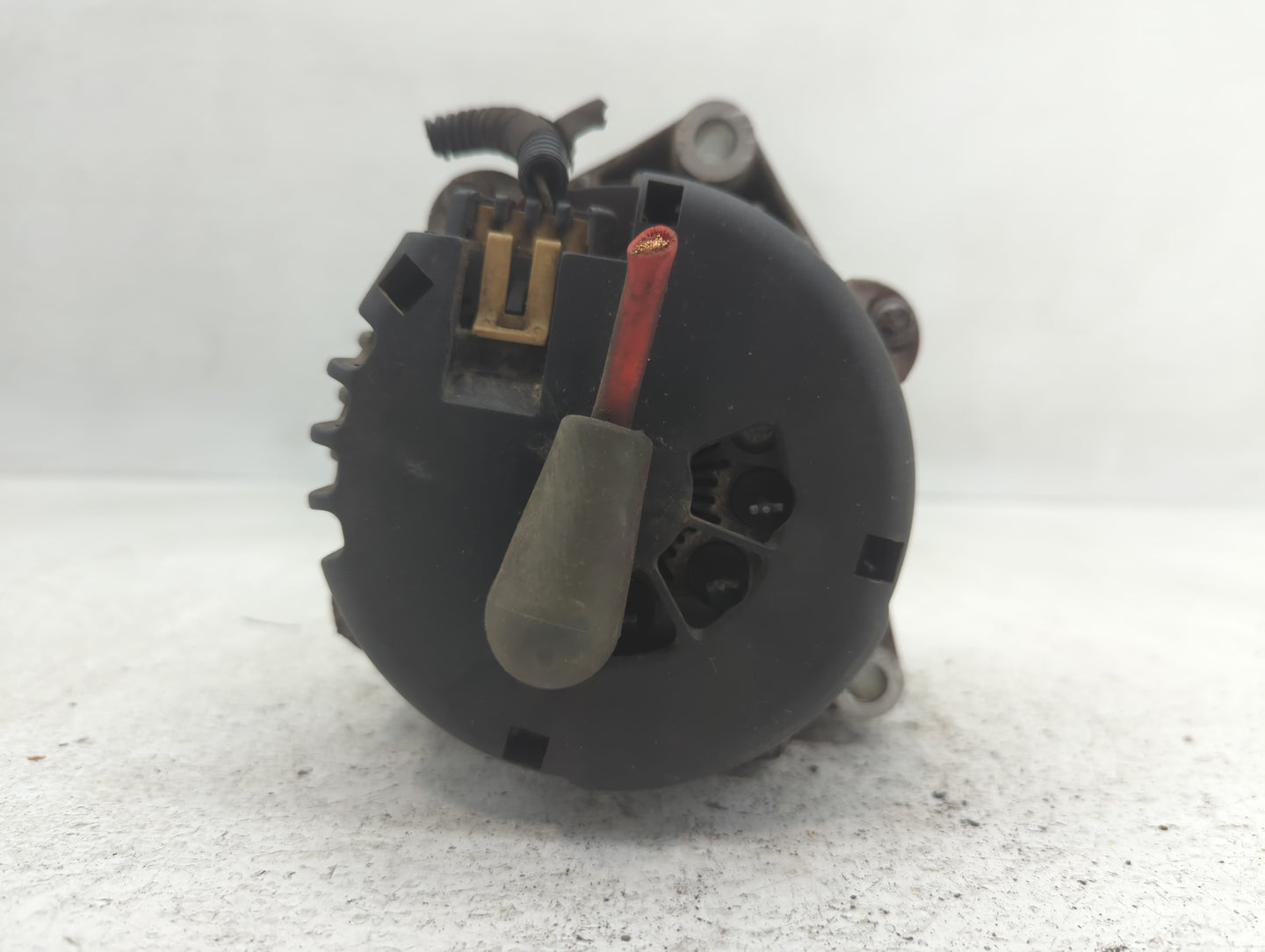 2004 Chevrolet S10 Blazer Alternator Replacement Generator Charging Assembly Engine OEM Fits Fits 2001 2002 2003 2005 OEM Us