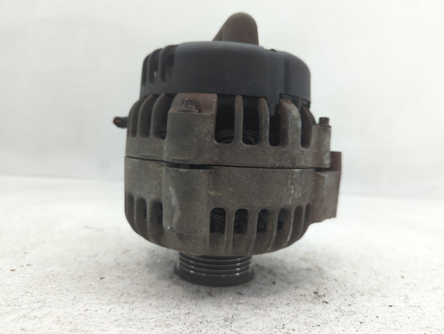 2004 Chevrolet S10 Blazer Alternator Replacement Generator Charging Assembly Engine OEM Fits Fits 2001 2002 2003 2005 OEM Us