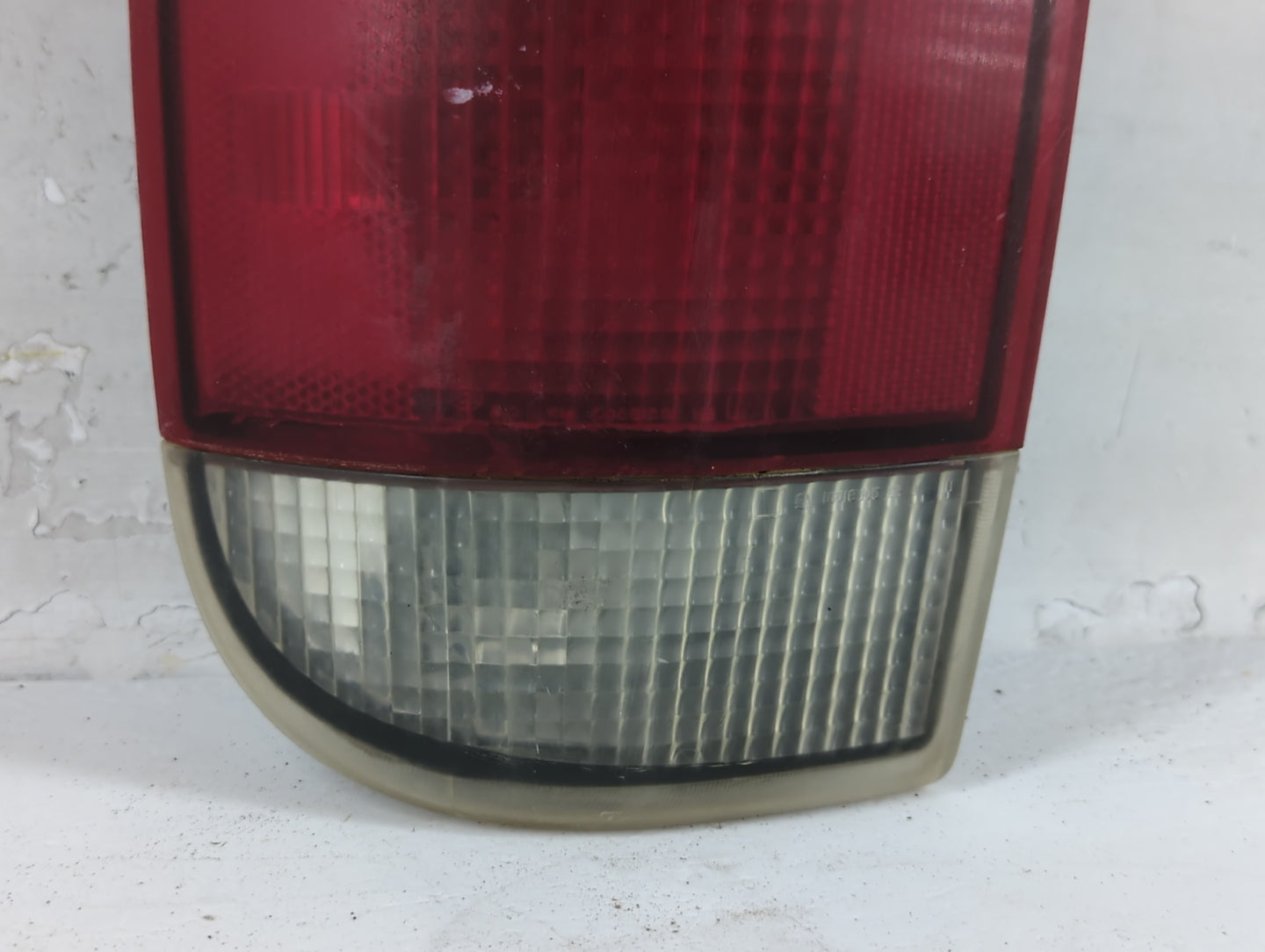 2004 Chevrolet S10 Blazer Tail Light Assembly Driver Left OEM P/N:15113579 Fits OEM Used Auto Parts - Oemusedautoparts1.com