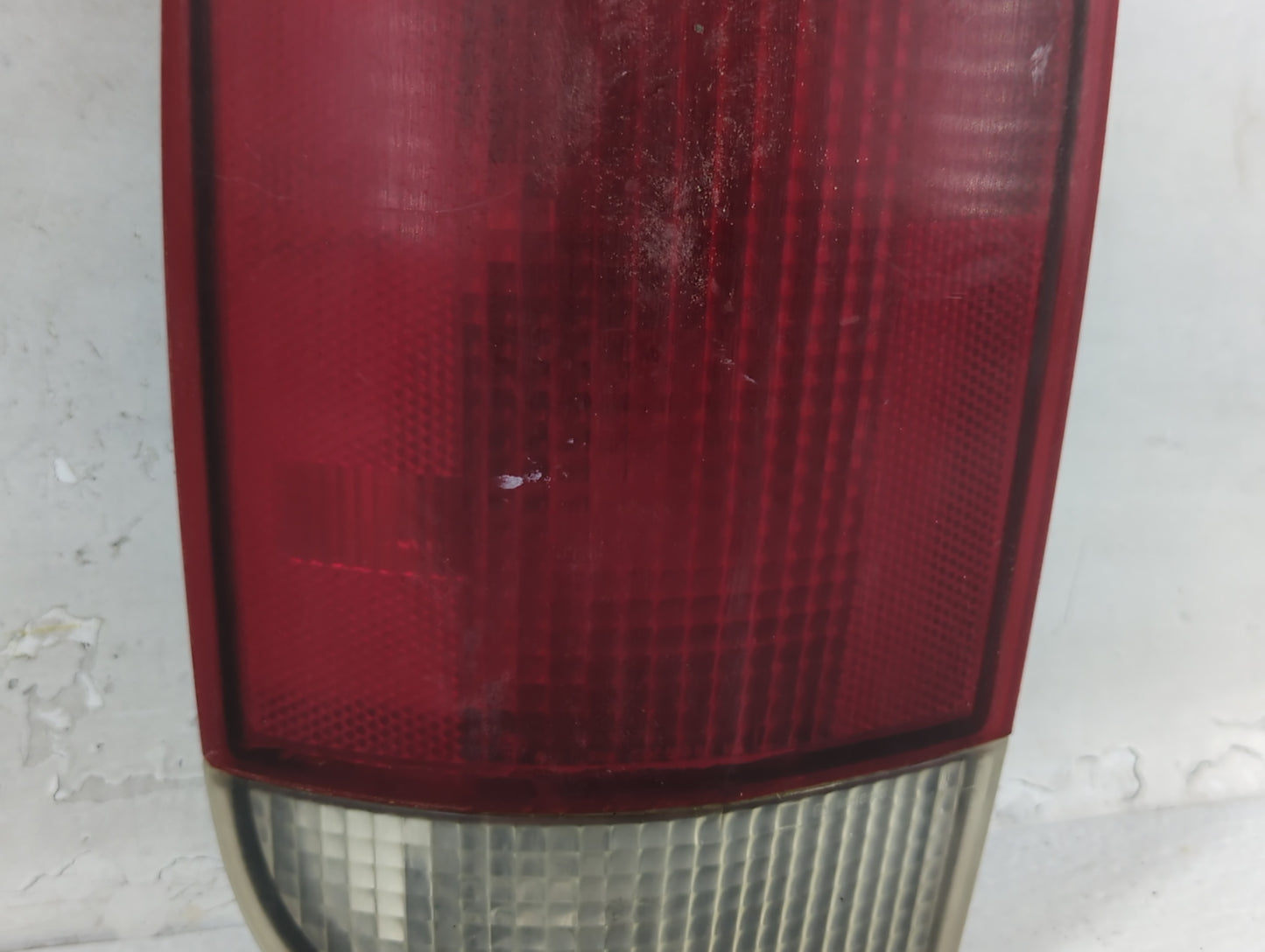2004 Chevrolet S10 Blazer Tail Light Assembly Driver Left OEM P/N:15113579 Fits OEM Used Auto Parts - Oemusedautoparts1.com