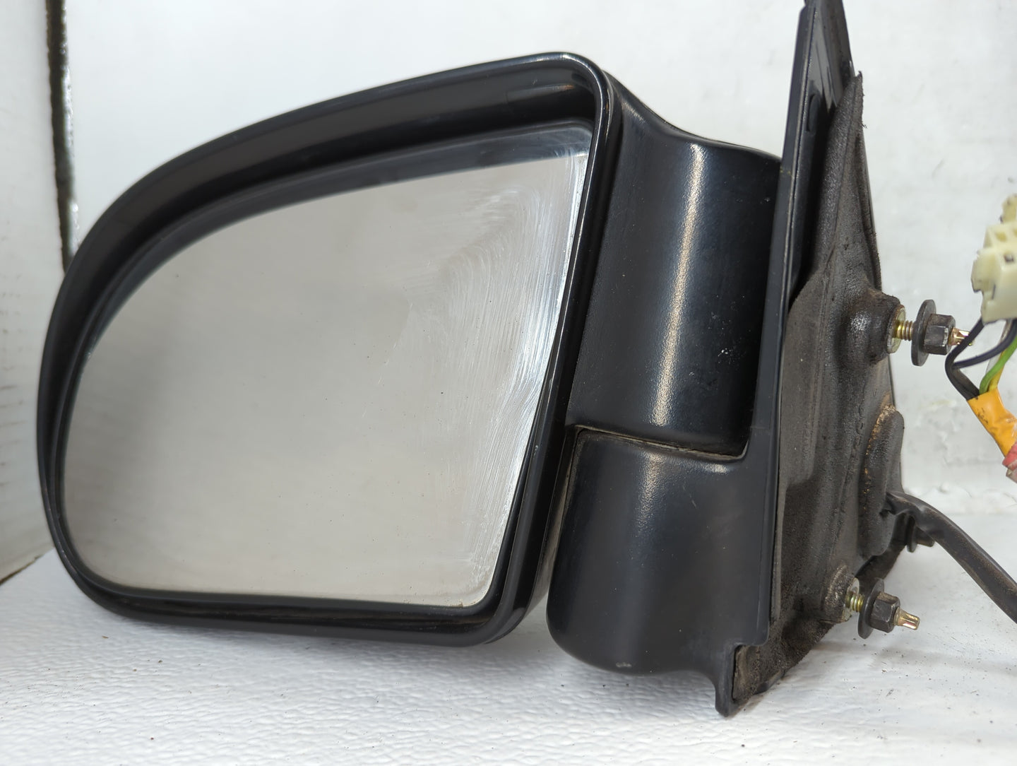 2004 Chevrolet S10 Blazer Driver Side View Mirror - Left Door Mirror OEM Used - Oemusedautoparts1.com