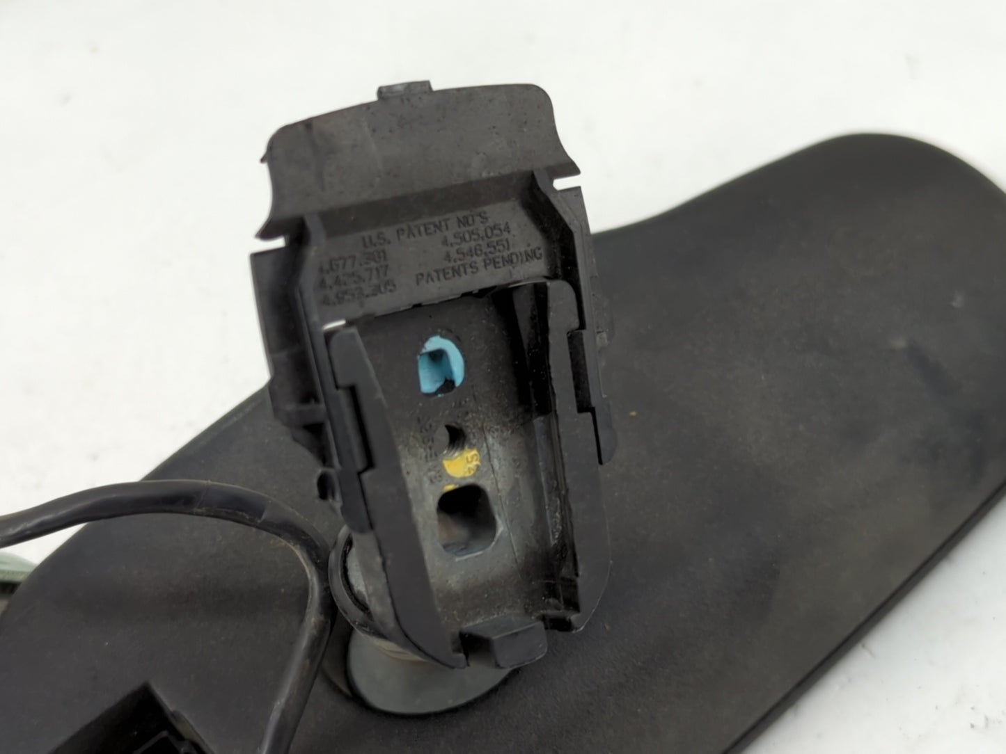 2004 Chevrolet Silverado 1500 Interior Rear View Mirror Replacement OEM Fits OEM Used Auto Parts - Oemusedautoparts1.com