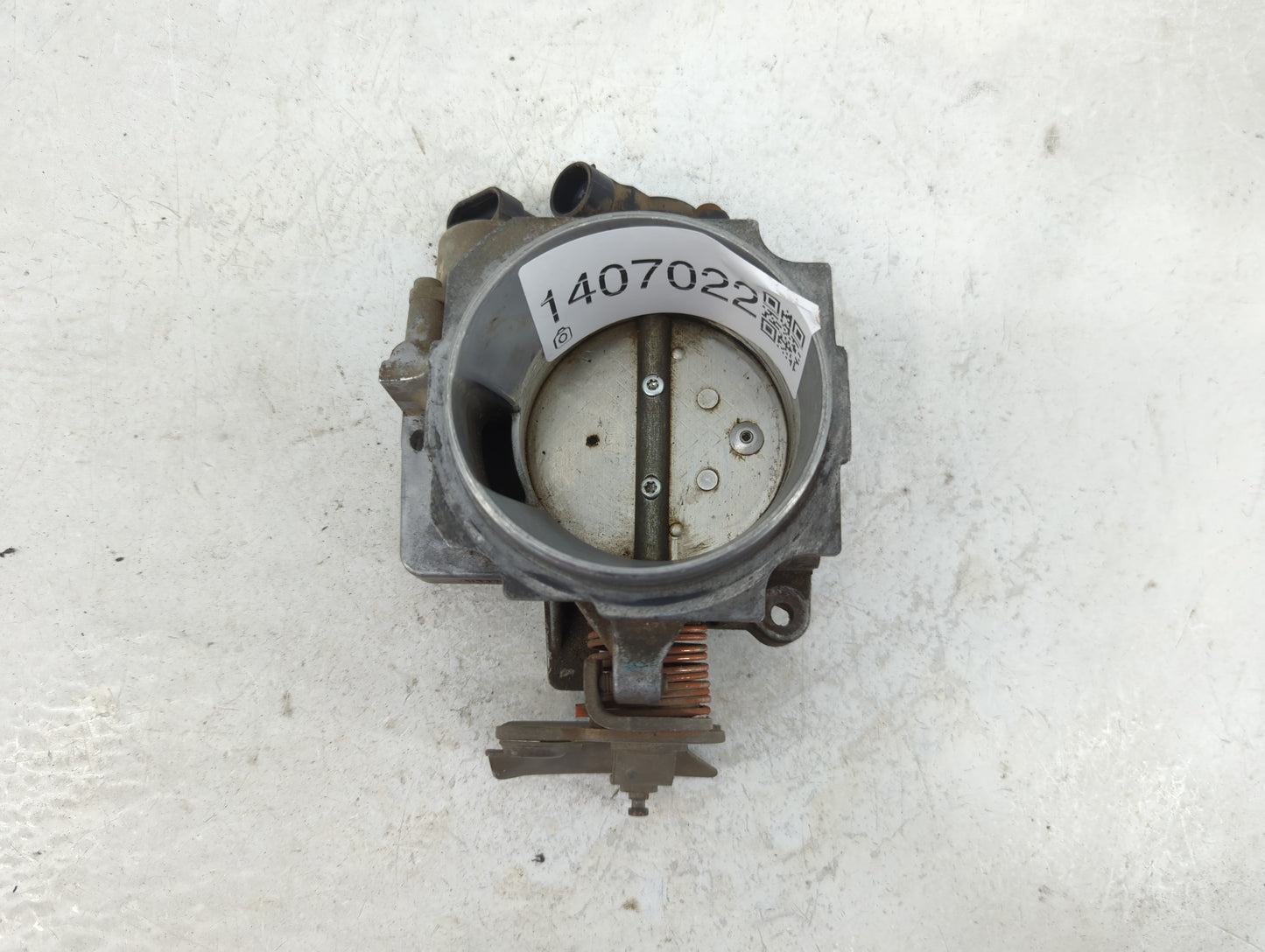 2002-2007 Chevrolet Silverado 1500 Throttle Body P/N:70135 KRA Fits Fits 2001 2002 2003 2004 2005 2006 2007 OEM Used Auto Pa