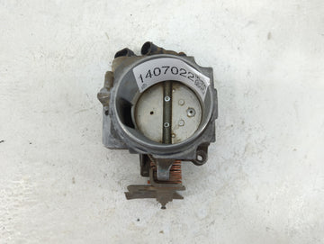 2002-2007 Chevrolet Silverado 1500 Throttle Body P/N:70135 KRA Fits Fits 2001 2002 2003 2004 2005 2006 2007 OEM Used Auto Pa