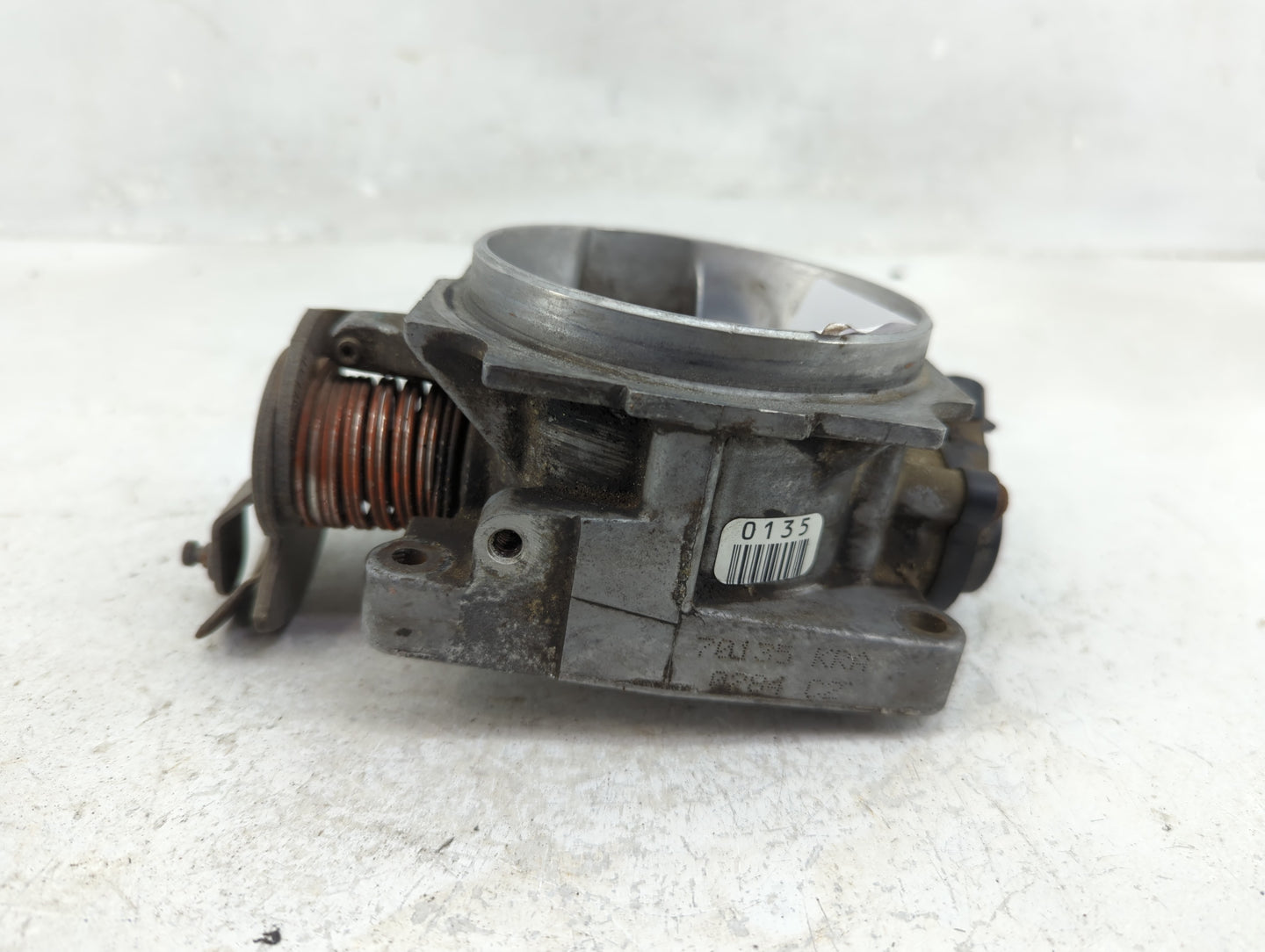 2002-2007 Chevrolet Silverado 1500 Throttle Body P/N:70135 KRA Fits Fits 2001 2002 2003 2004 2005 2006 2007 OEM Used Auto Pa