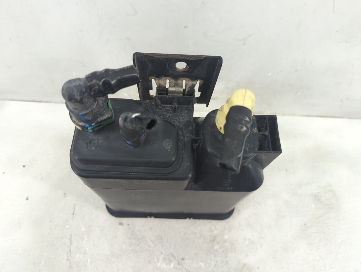 2004 Chevrolet Silverado 1500 Fuel Vapor Charcoal Canister 1410601 - Oemusedautoparts1.com