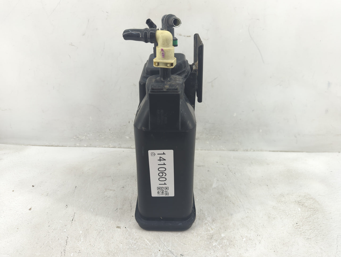 2004 Chevrolet Silverado 1500 Fuel Vapor Charcoal Canister 1410601 - Oemusedautoparts1.com