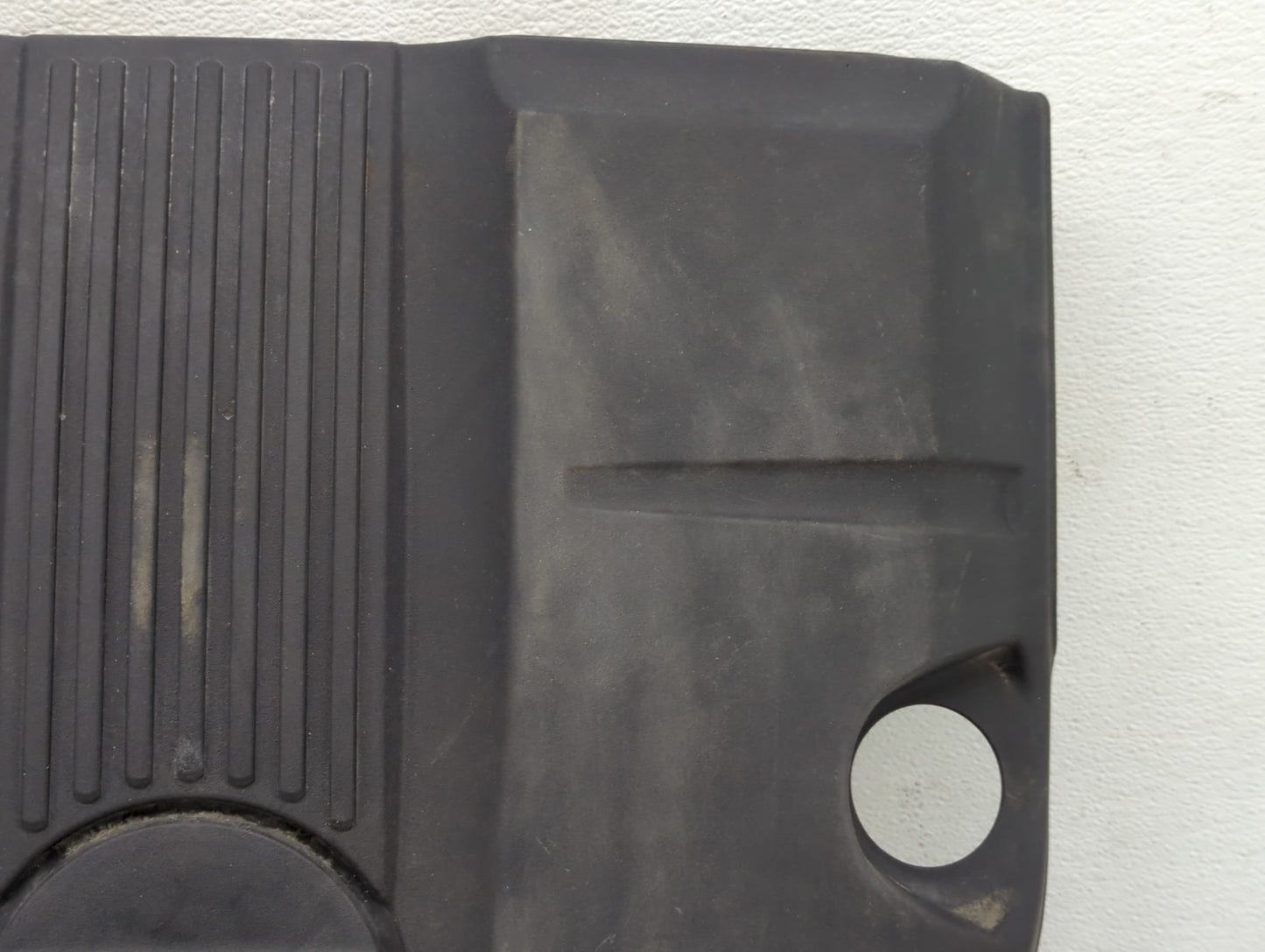 2004 Chevrolet Silverado 1500 Engine Cover - Oemusedautoparts1.com
