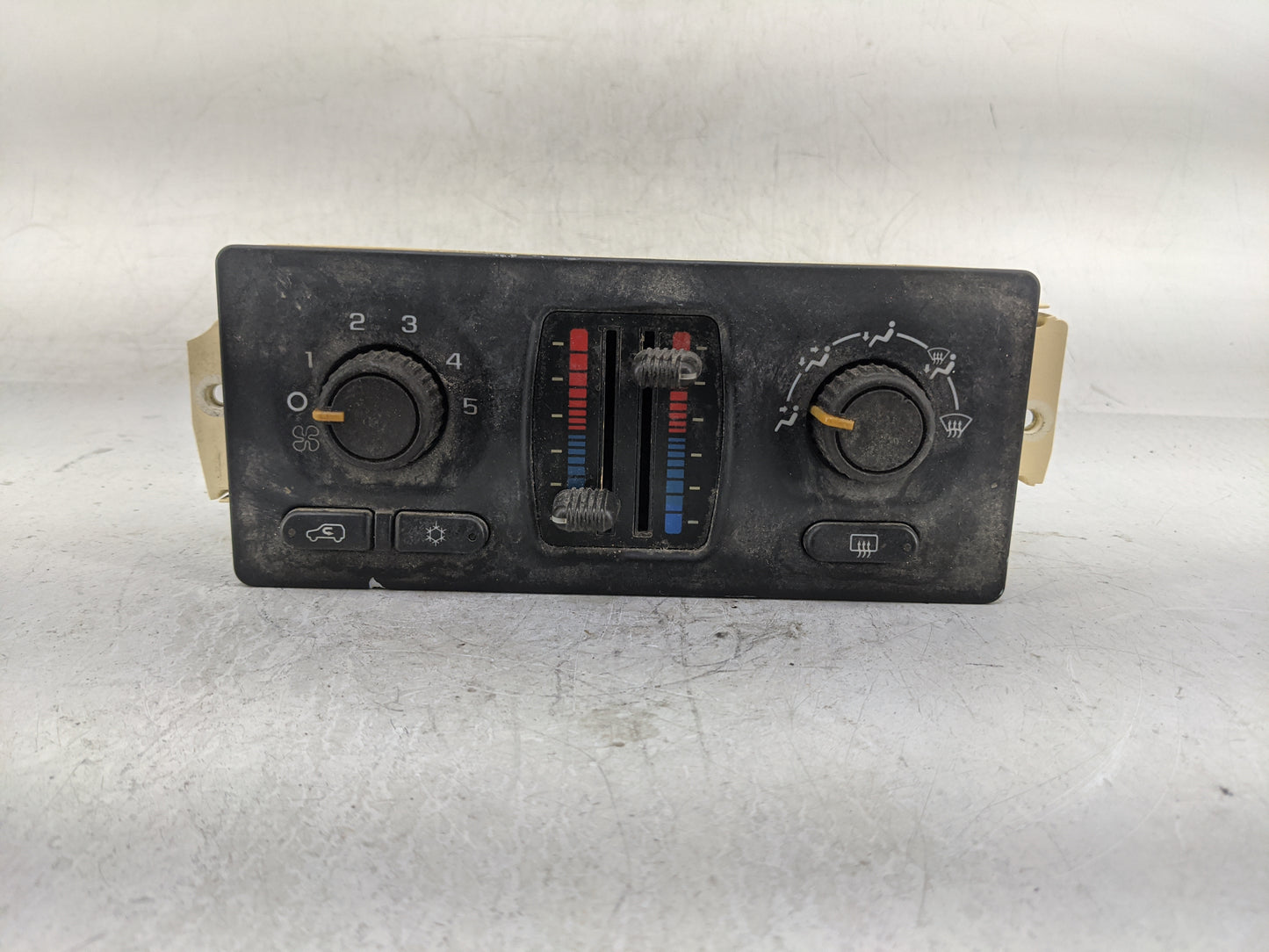 2003-2004 Chevrolet Silverado 1500 Climate Control Module Temperature AC/Heater Replacement P/N:15201681 Fits Fits 2003 2004