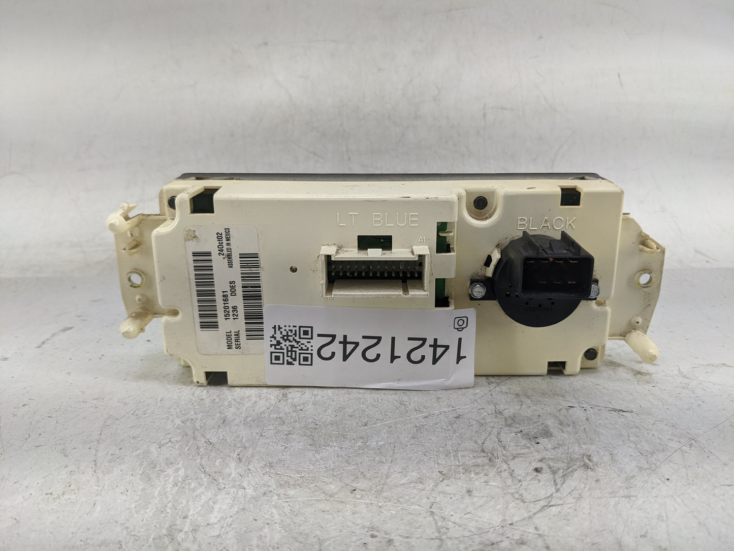 2003-2004 Chevrolet Silverado 1500 Climate Control Module Temperature AC/Heater Replacement P/N:15201681 Fits Fits 2003 2004