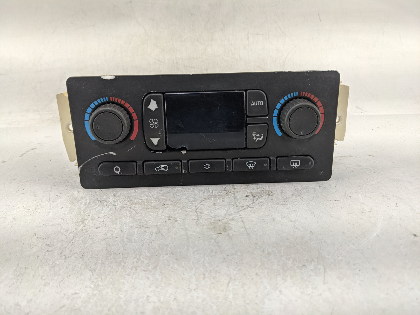 2003-2004 Chevrolet Silverado 1500 Climate Control Module Temperature AC/Heater Replacement P/N:15105215 Fits Fits 2003 2004