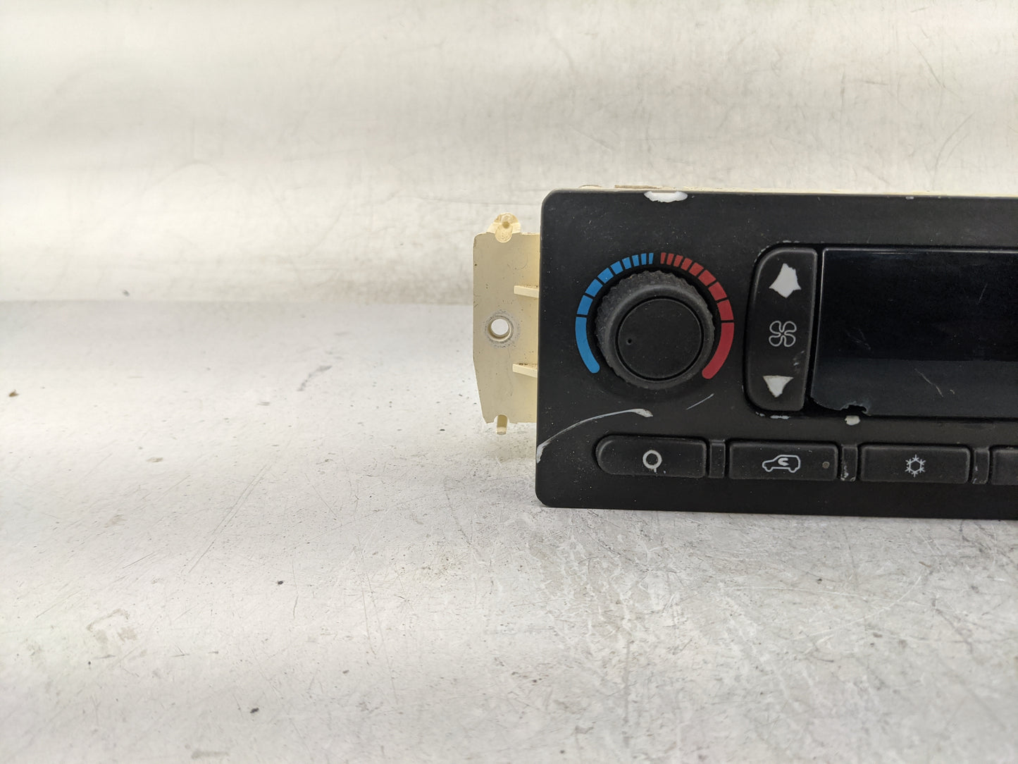2003-2004 Chevrolet Silverado 1500 Climate Control Module Temperature AC/Heater Replacement P/N:15105215 Fits Fits 2003 2004