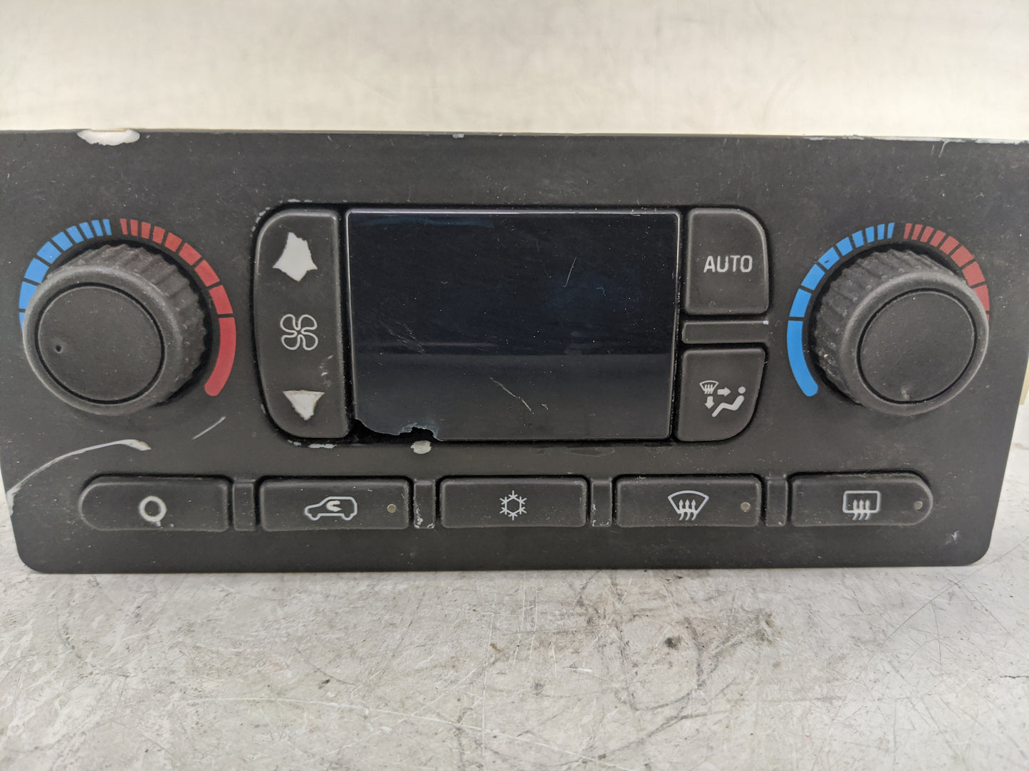 2003-2004 Chevrolet Silverado 1500 Climate Control Module Temperature AC/Heater Replacement P/N:15105215 Fits Fits 2003 2004