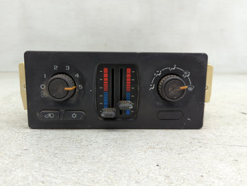 2003-2004 Chevrolet Silverado 1500 Climate Control Module Temperature AC/Heater Replacement P/N:15189435 Fits Fits 2003 2004