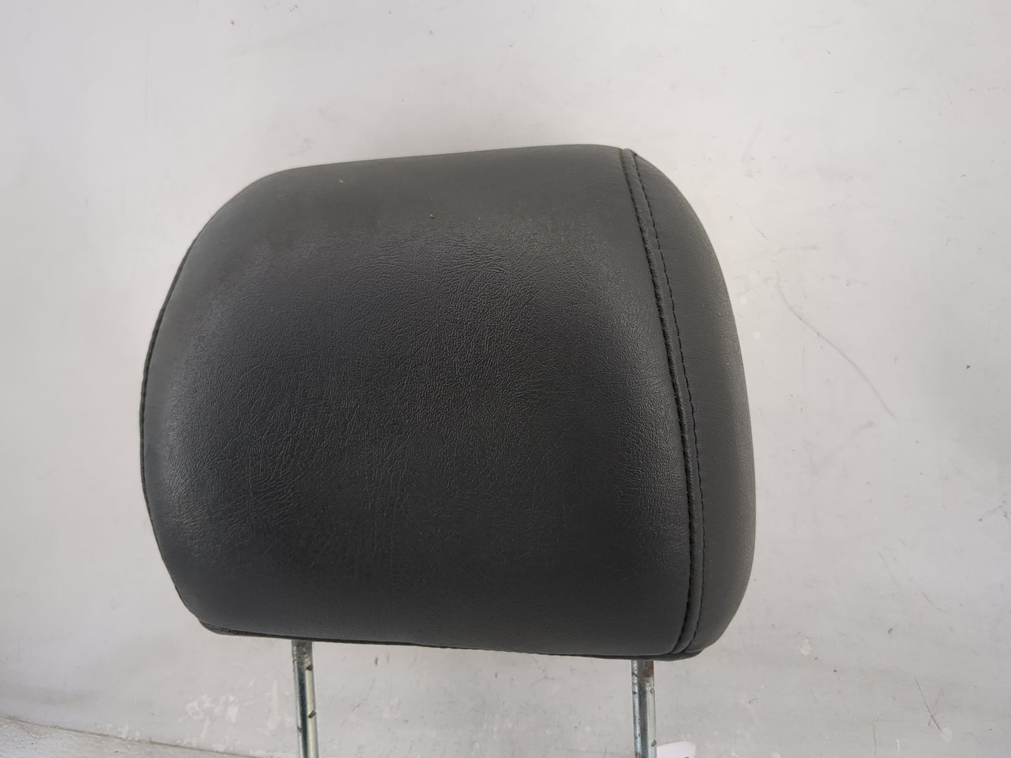 2003-2007 Chevrolet Silverado 1500 Headrest Head Rest Front Driver Seat - Oemusedautoparts1.com