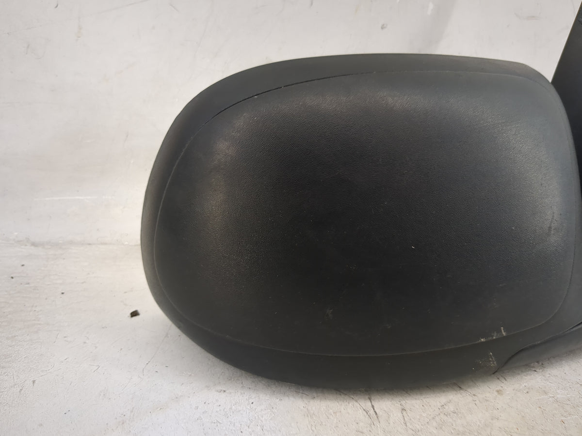 2004-2007 Chevrolet Silverado 1500 Passenger Side View Mirror - Right Door Mirror OEM Used - Oemusedautoparts1.com