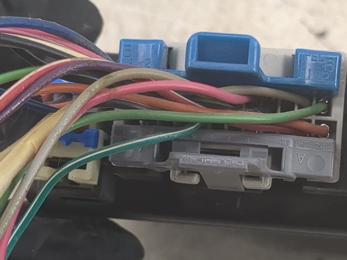 2003-2007 Chevrolet Silverado 1500 Body Control Module Bcm 1517102 - Oemusedautoparts1.com