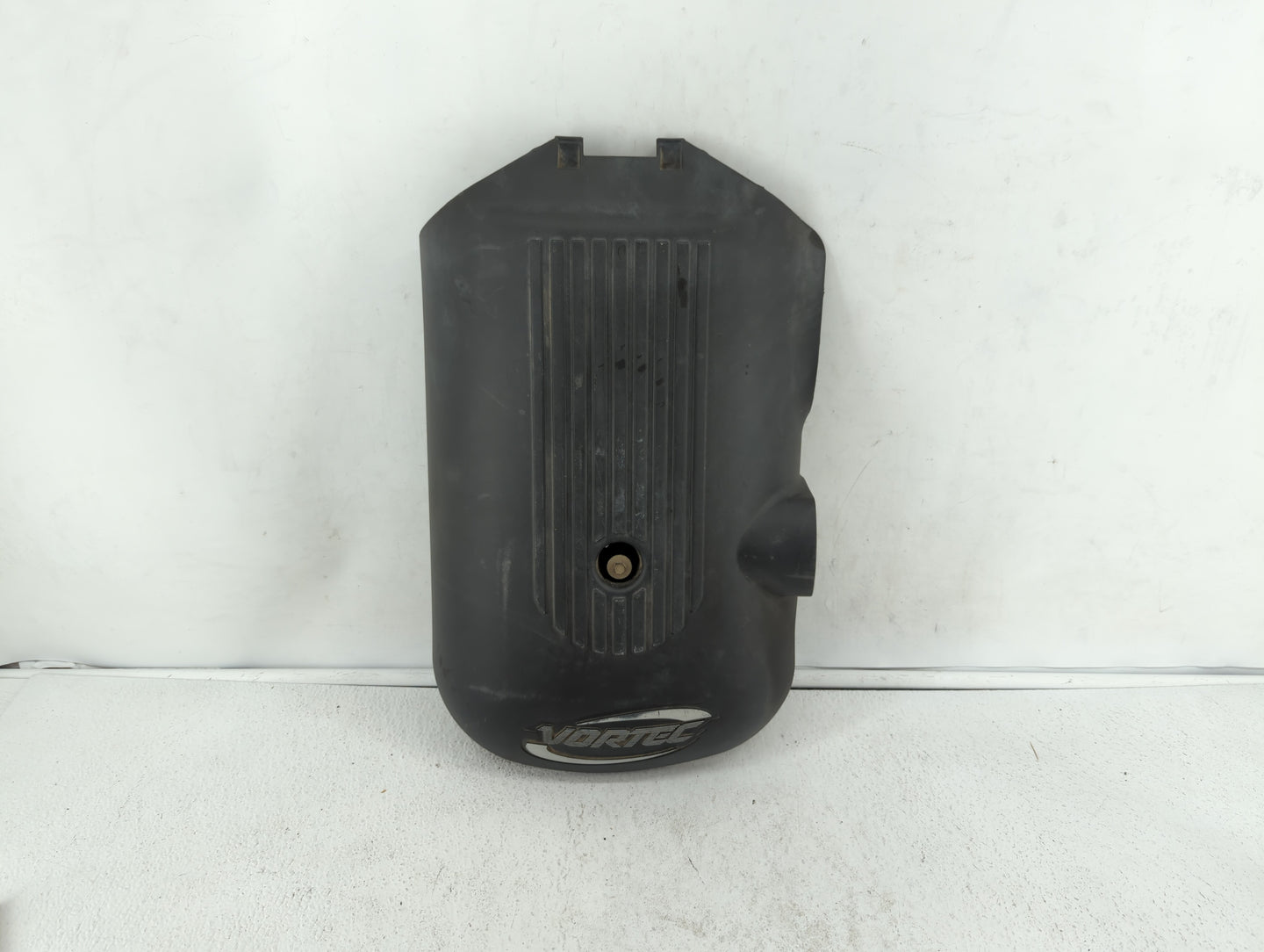2004 Chevrolet Silverado 1500 Engine Cover - Oemusedautoparts1.com